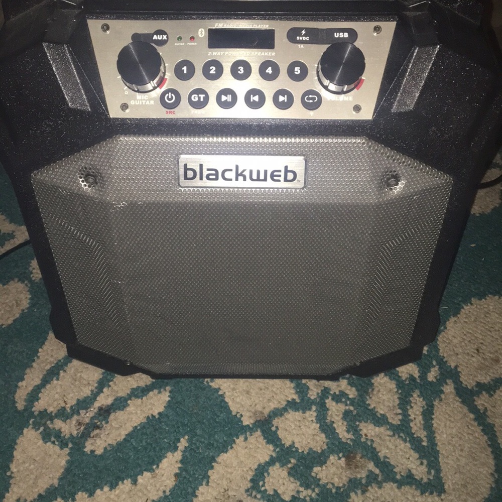 Blackweb Bluetooth speaker